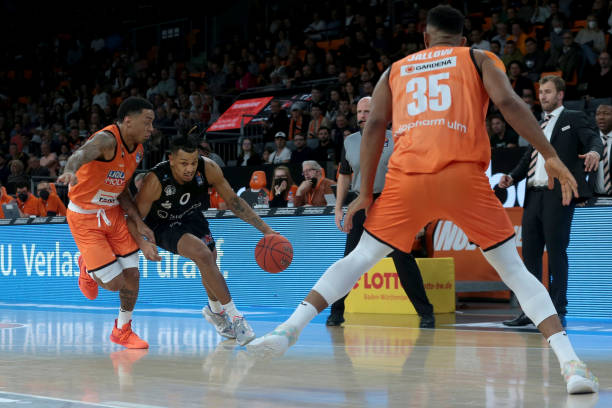 守门员王大 守门员王大