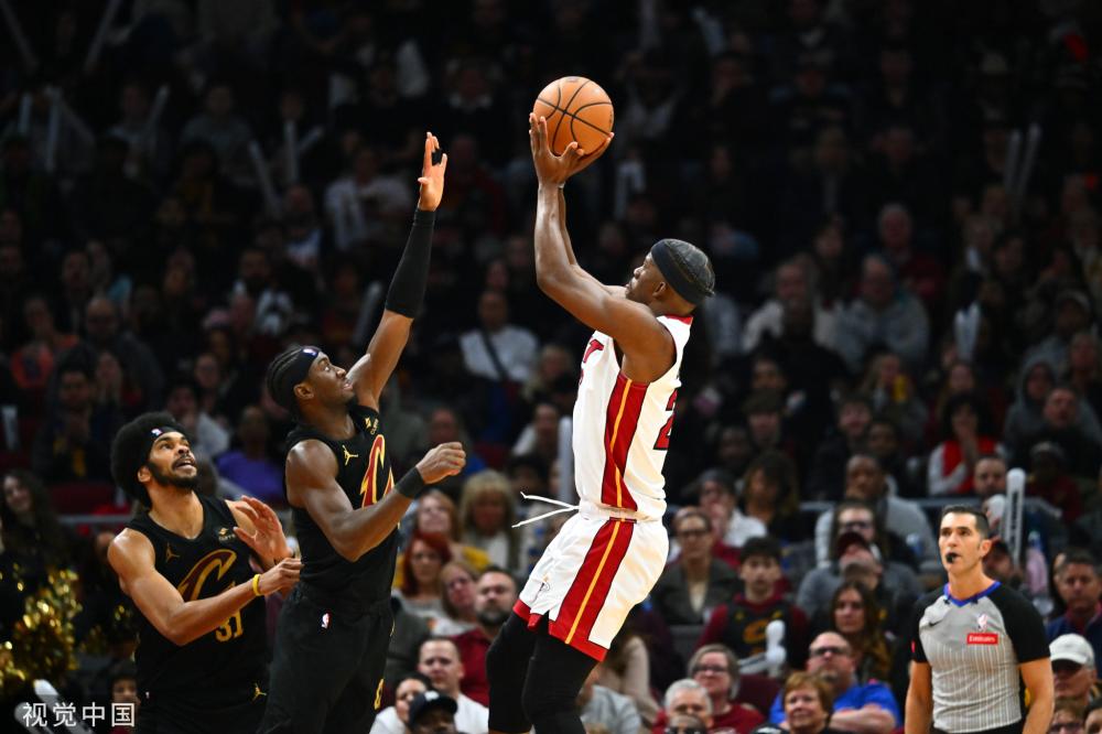 转会市场的 转会市场的